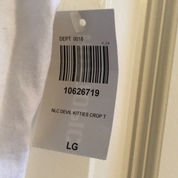 Hot Topic Black Matter by Prince Peter Devil Kitties Graphic Crop Tee Size L - Picture 4 of 7